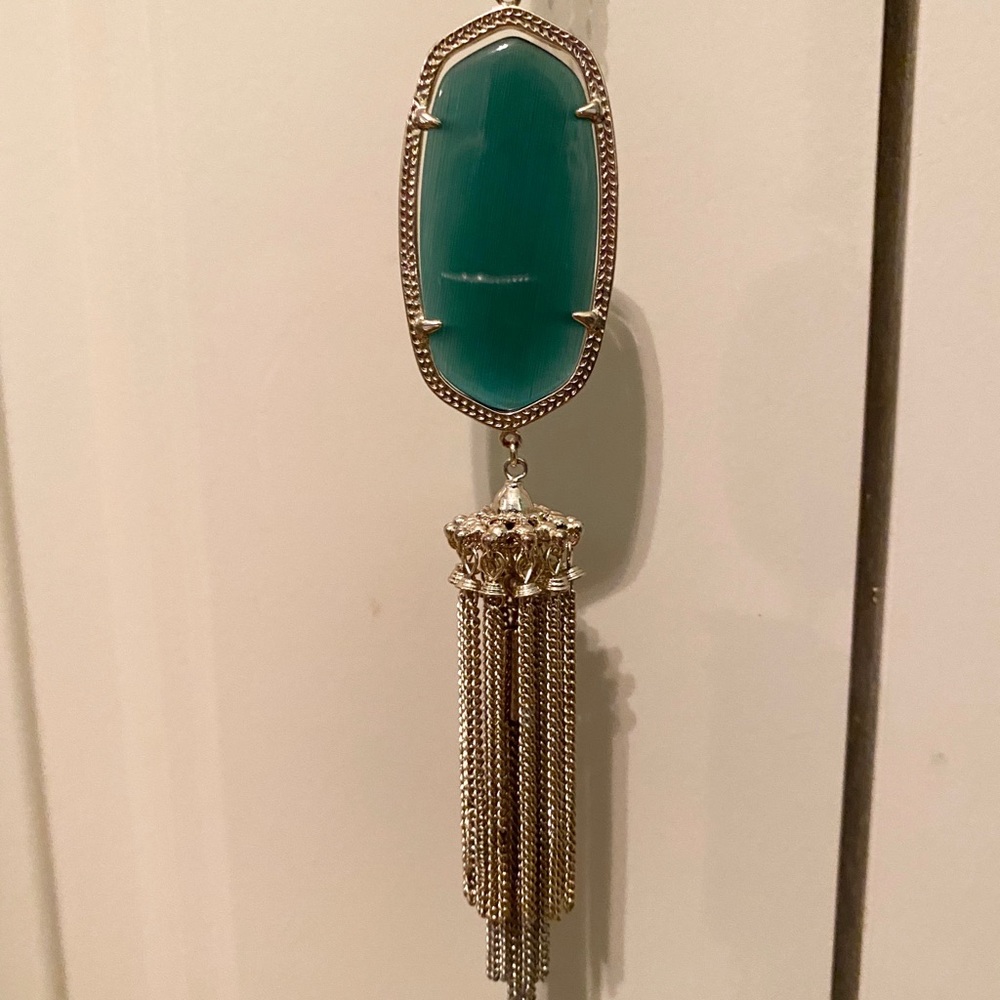 Kendra Scott necklace